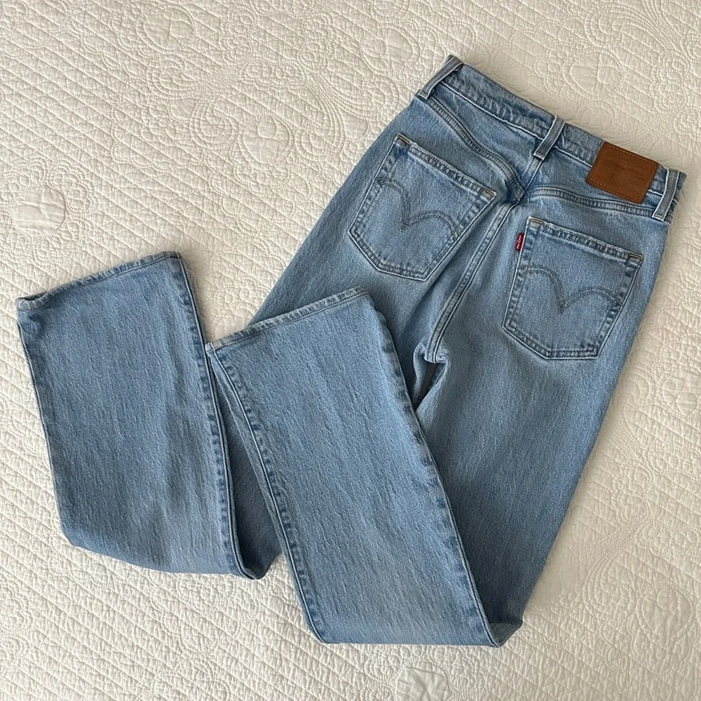 Levi's Premium Women’s Ribcage Boot Cut Jeans Tango Lighten Up Denim Sz 24 - Picture 11 of 14